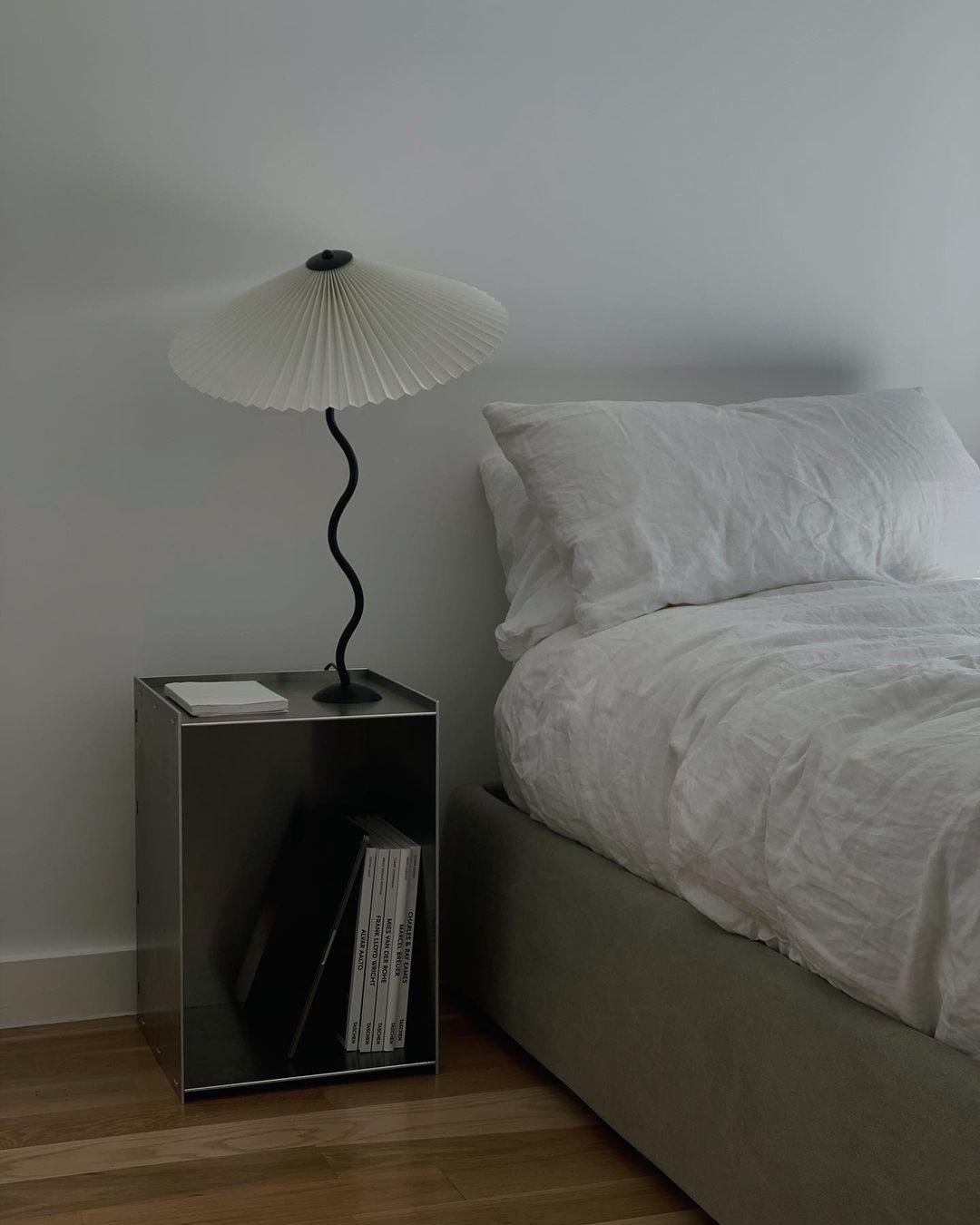Lampe de Table Squiggle – Lampe Moderne au Design Ondulé pour Salon, Chambre et Bureau