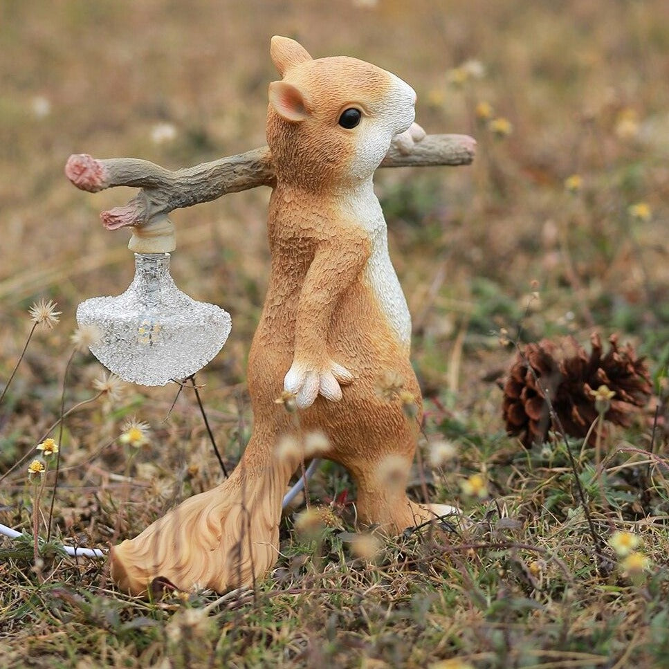 Lampe de Table Écureuil – Lampe Décorative LED avec Base en Résine et Verre