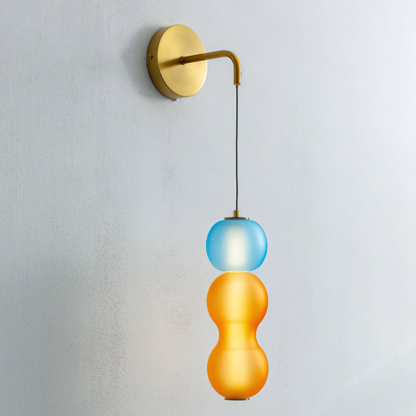 Applique Murale en Or avec Orchidées Bellflower Beige – Élégance et Lumière Douce