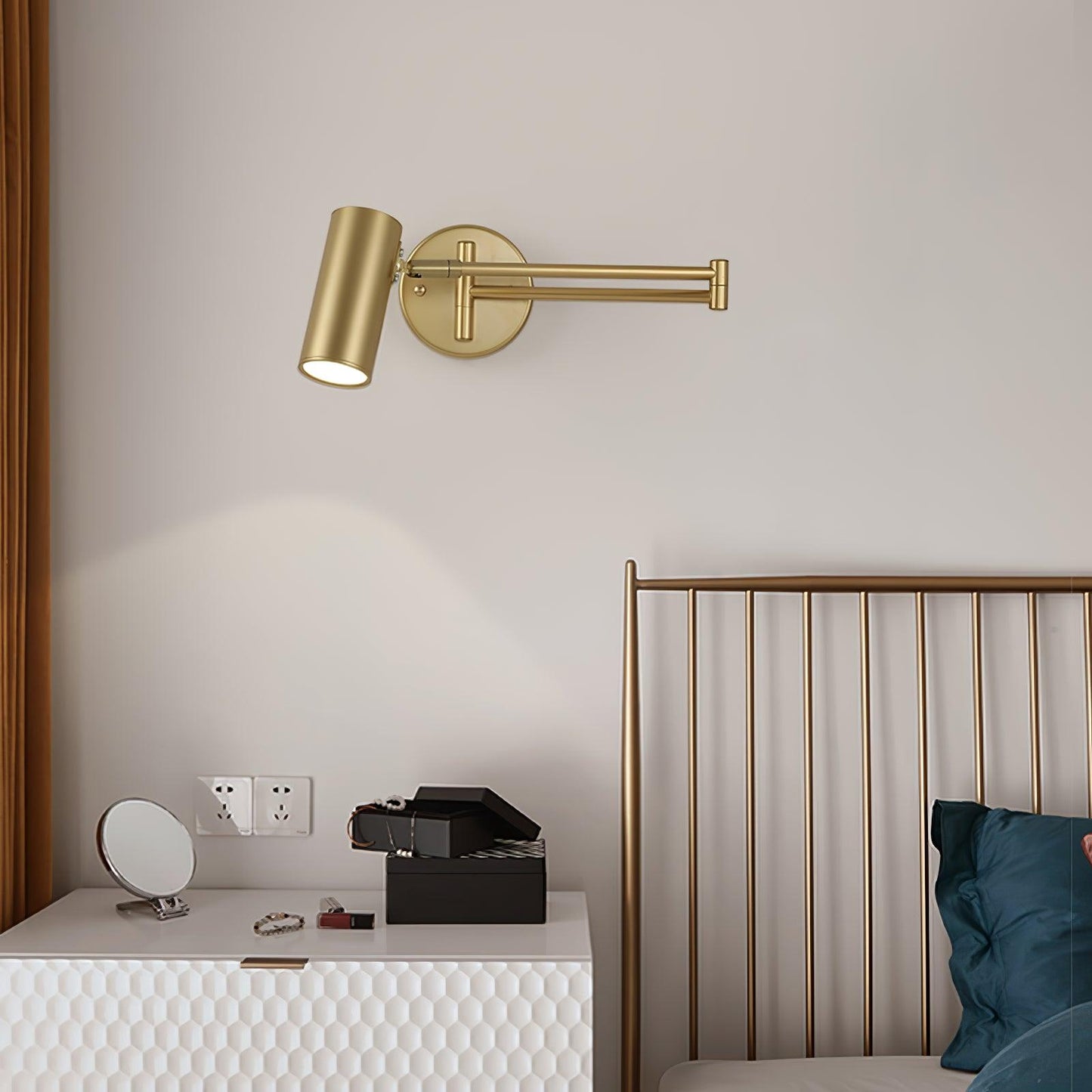 Applique Murale Moderne en Fer avec LED Intégrée - Design Élégant et Réglable