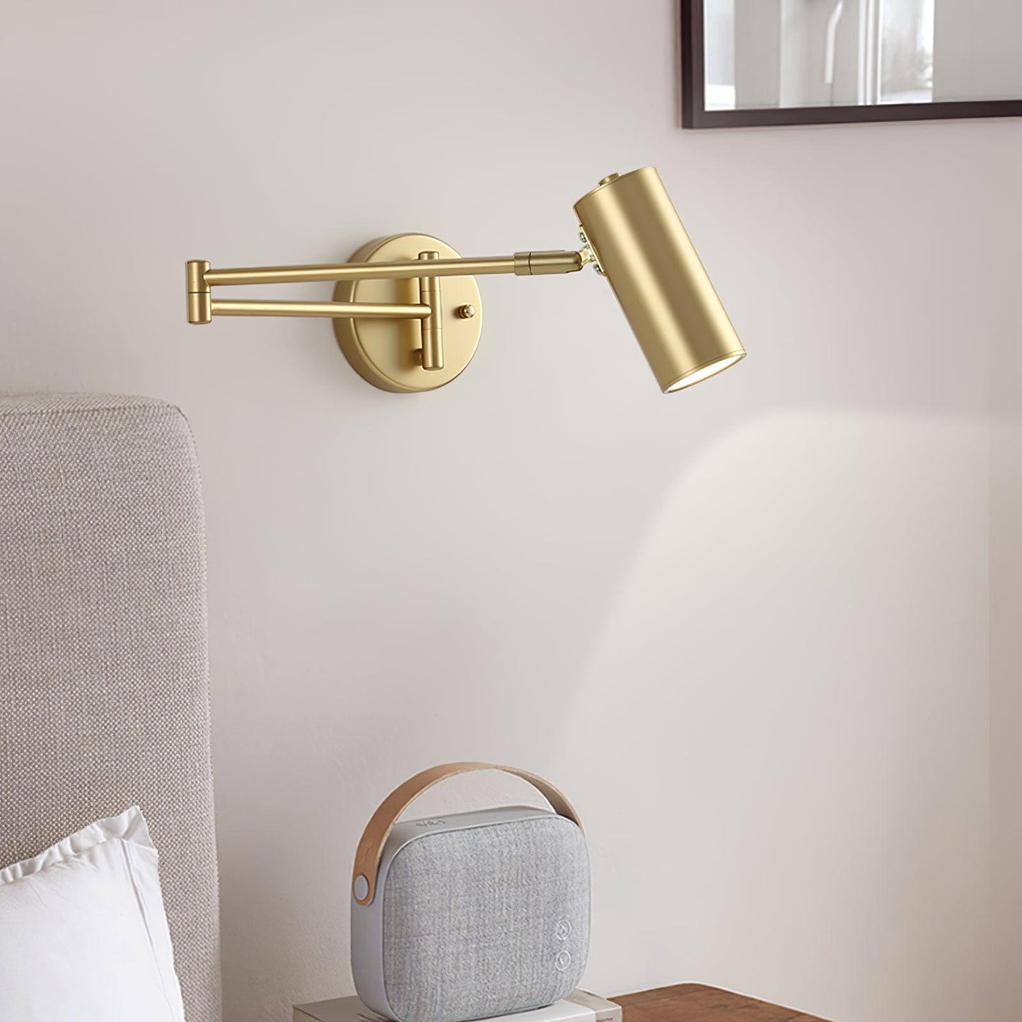 Applique Murale Moderne en Fer avec LED Intégrée - Design Élégant et Réglable