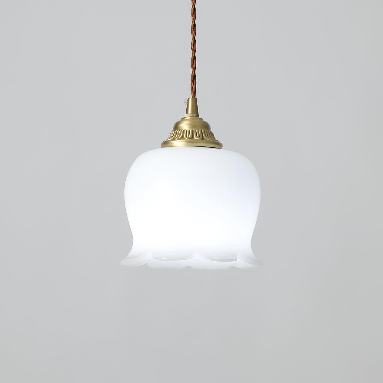 Suspension Talblume – Lampe en Laiton et Résine Inspirée par les Fleurs Naturelles
