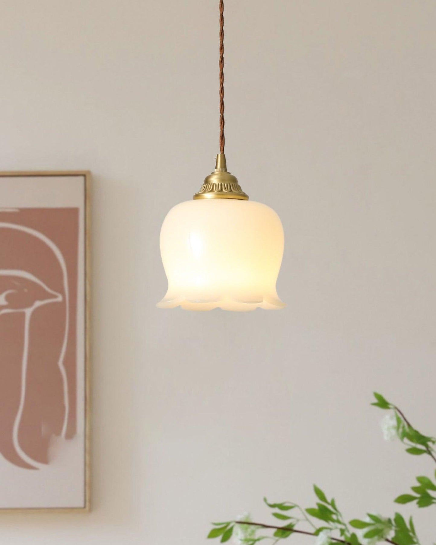 Suspension Talblume – Lampe en Laiton et Résine Inspirée par les Fleurs Naturelles