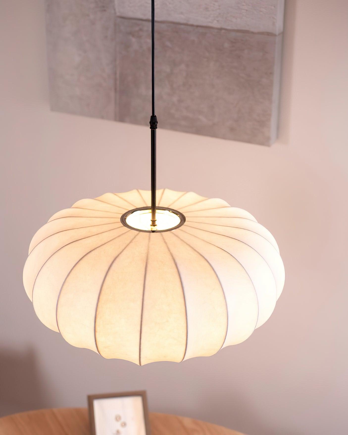 Suspension Verona - Luminaire Minimaliste en Métal et Soie, Design Wabi-Sabi