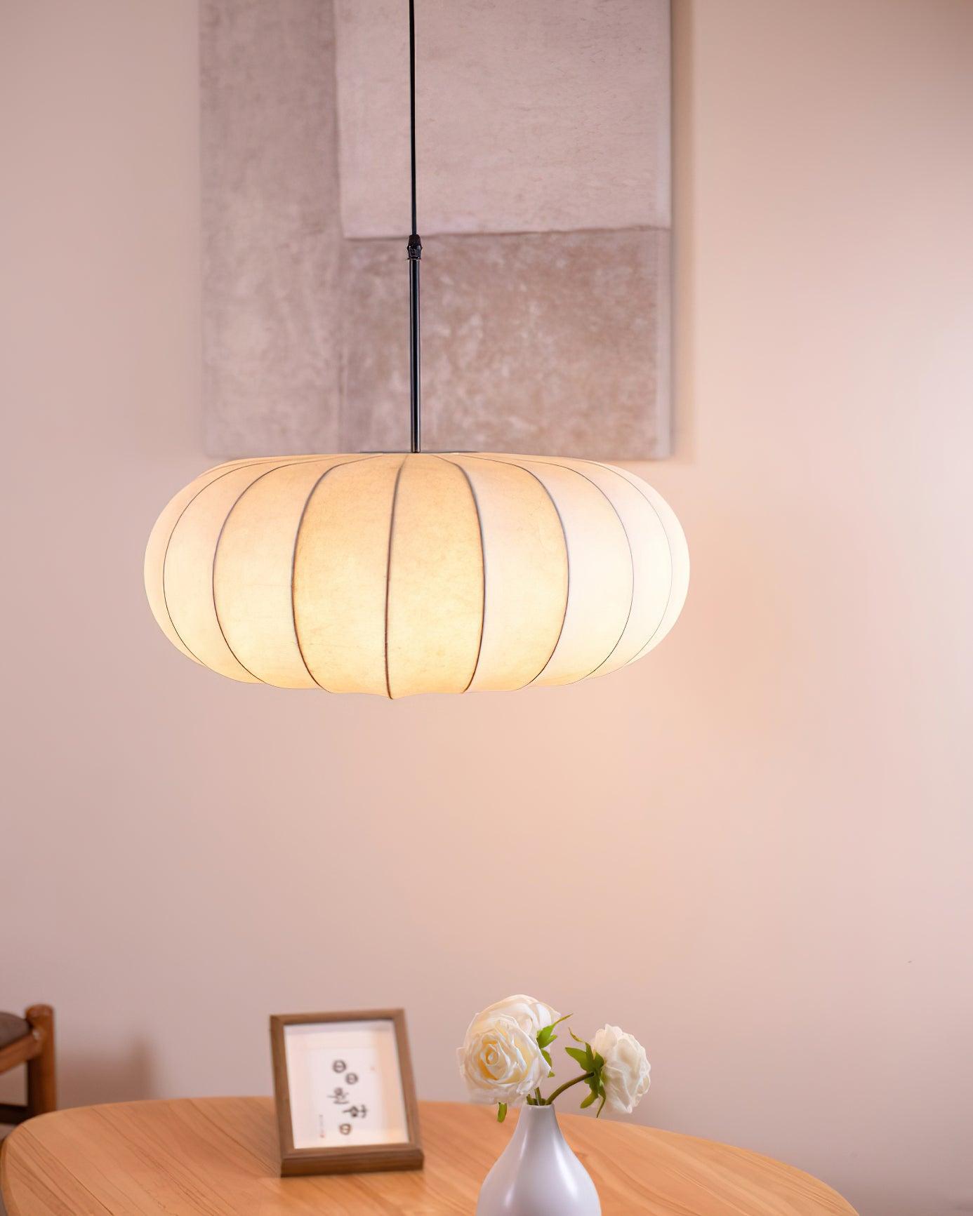 Suspension Verona - Luminaire Minimaliste en Métal et Soie, Design Wabi-Sabi