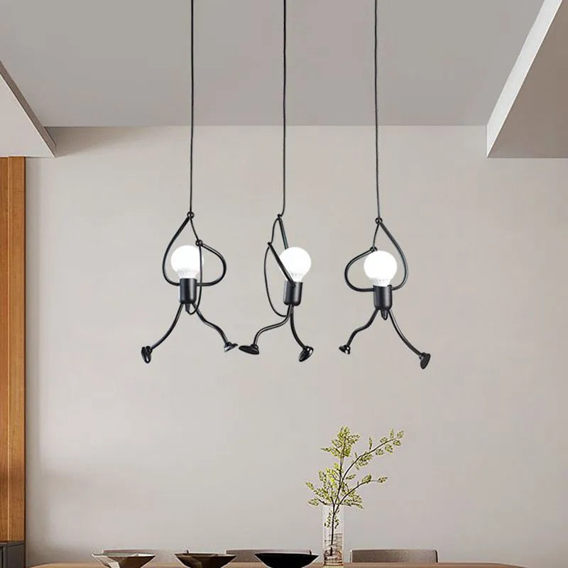 Suspension Lumineuse en Forme de Poupée - Apportez de la Joie à Votre Intérieur