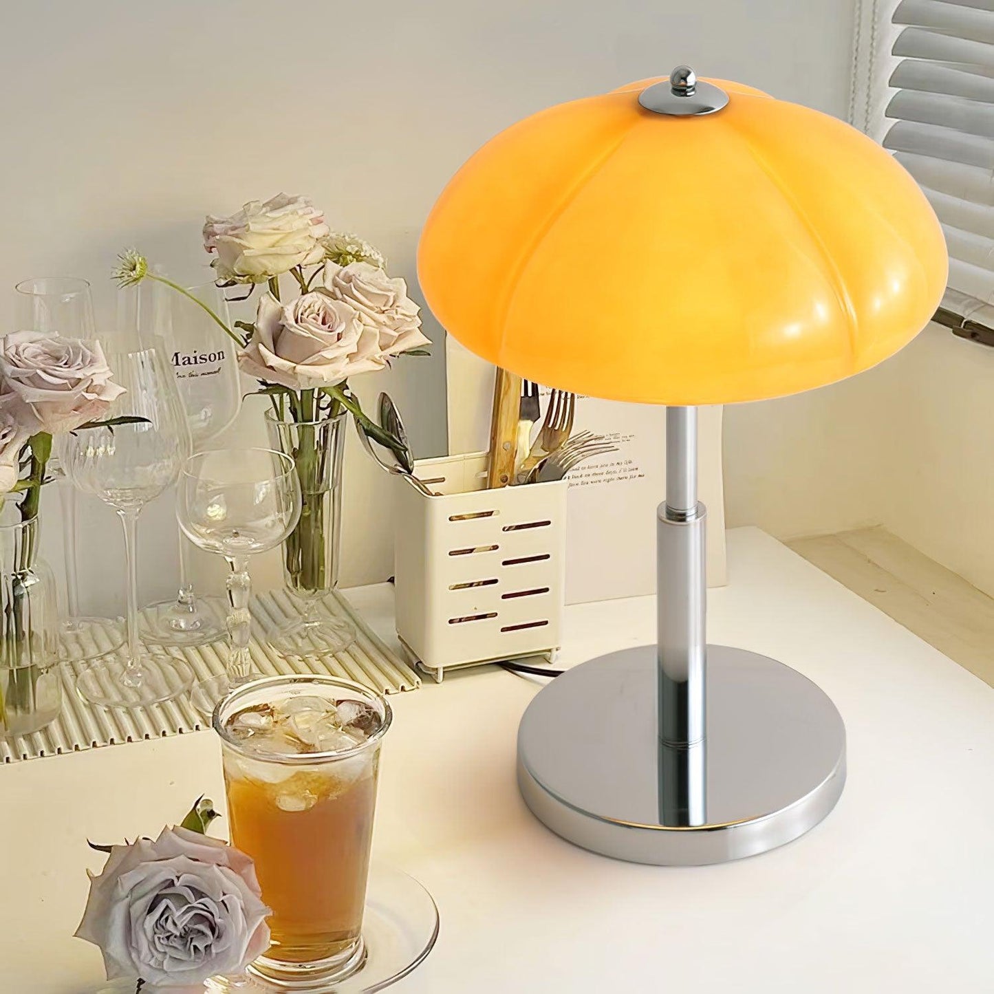 Lampe de Table Pilz Bauhaus – Design Moderne avec Abat-jour en Verre Amber