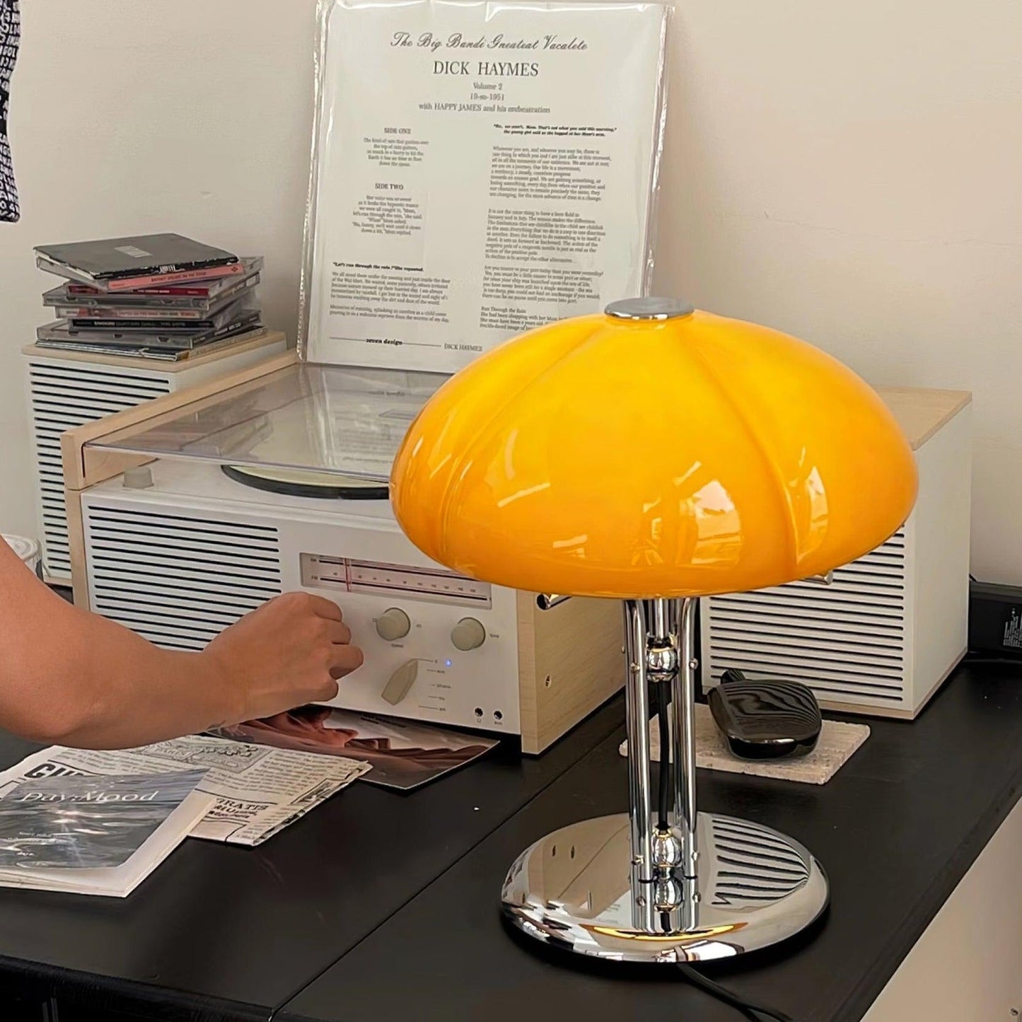 Lampe de Table Pilz Bauhaus – Design Moderne avec Abat-jour en Verre Amber