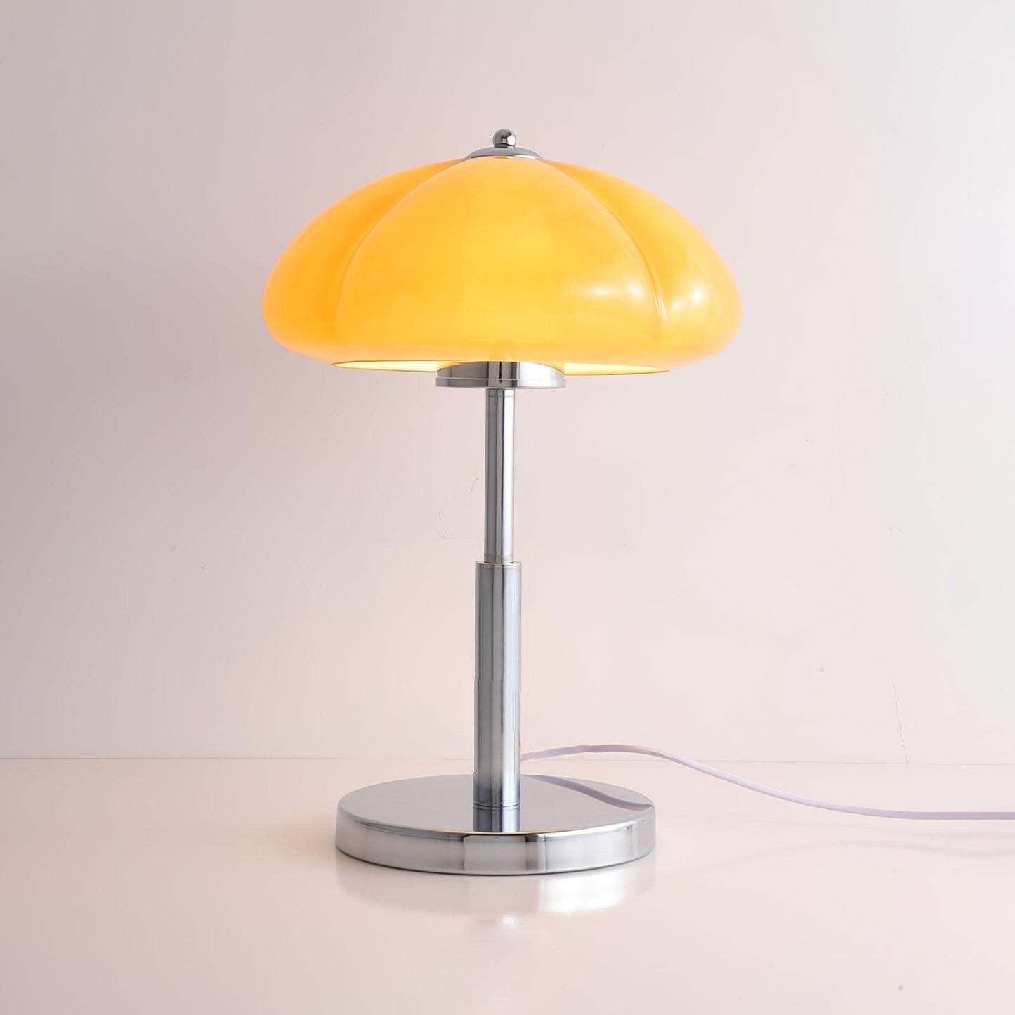Lampe de Table Pilz Bauhaus – Design Moderne avec Abat-jour en Verre Amber