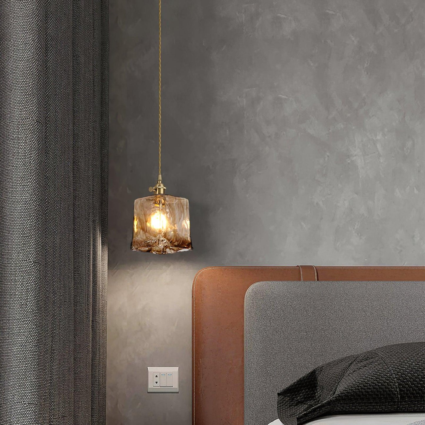 Suspended Vintage Brown Glass Pendant Light – Élégance Classique