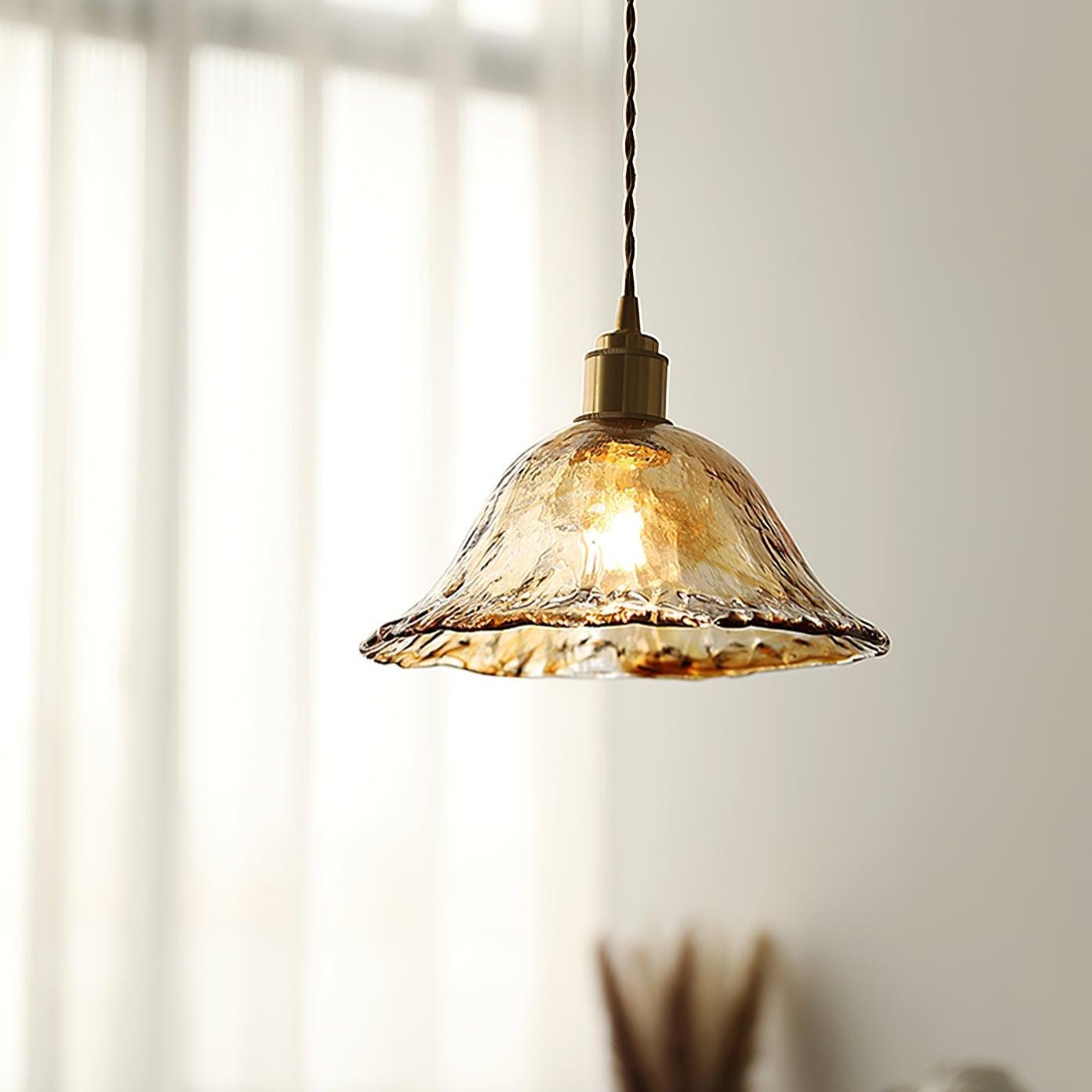 Suspended Vintage Brown Glass Pendant Light – Élégance Classique