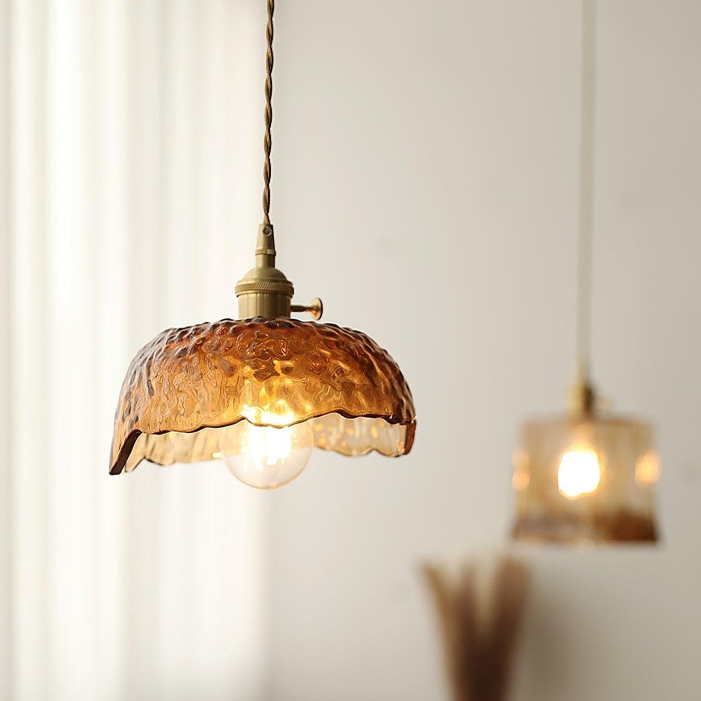 Suspended Vintage Brown Glass Pendant Light – Élégance Classique