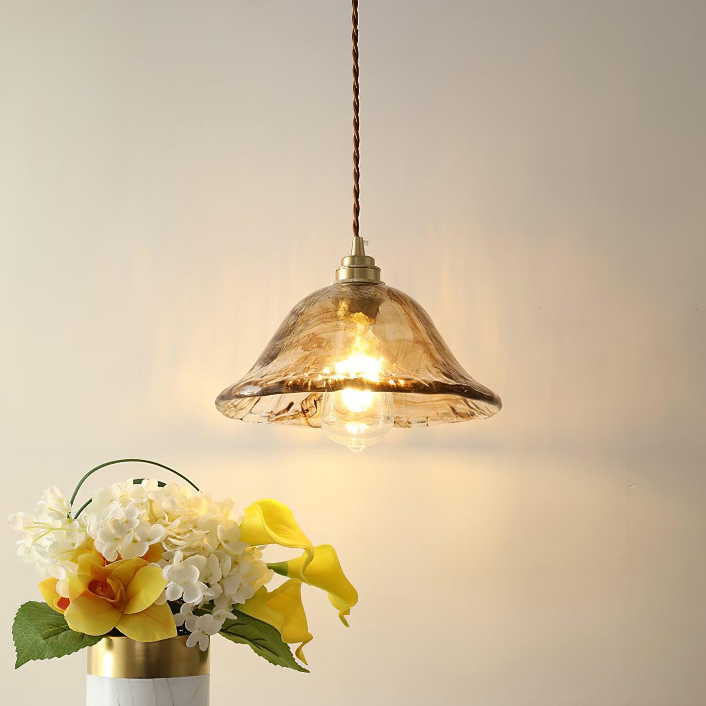 Suspended Vintage Brown Glass Pendant Light – Élégance Classique