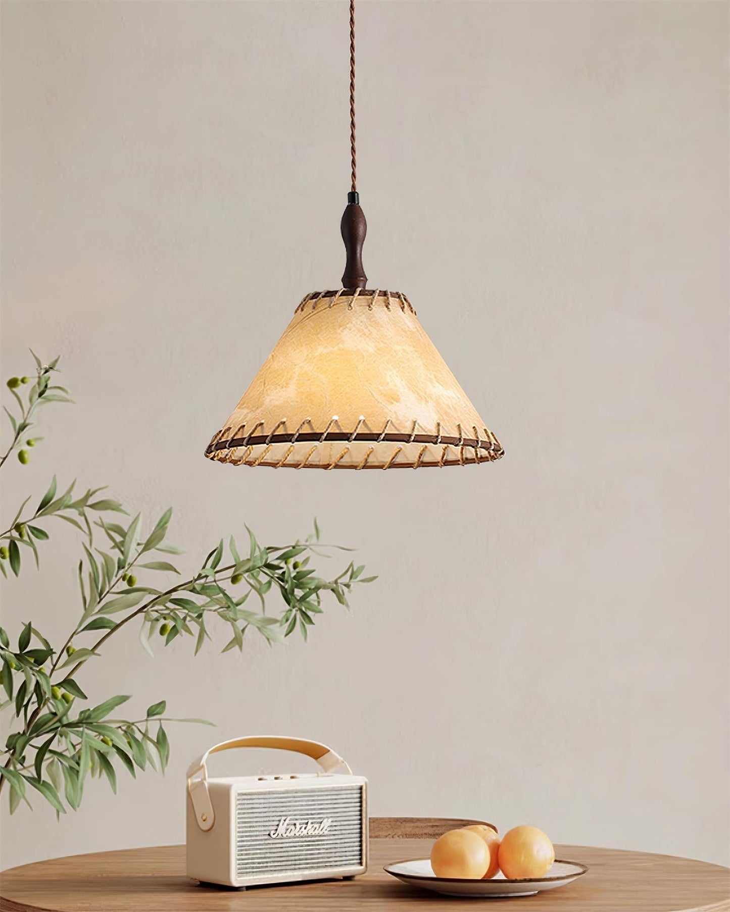 Suspension Bois et Tissu – Équilibre Naturel entre Élégance et Confort