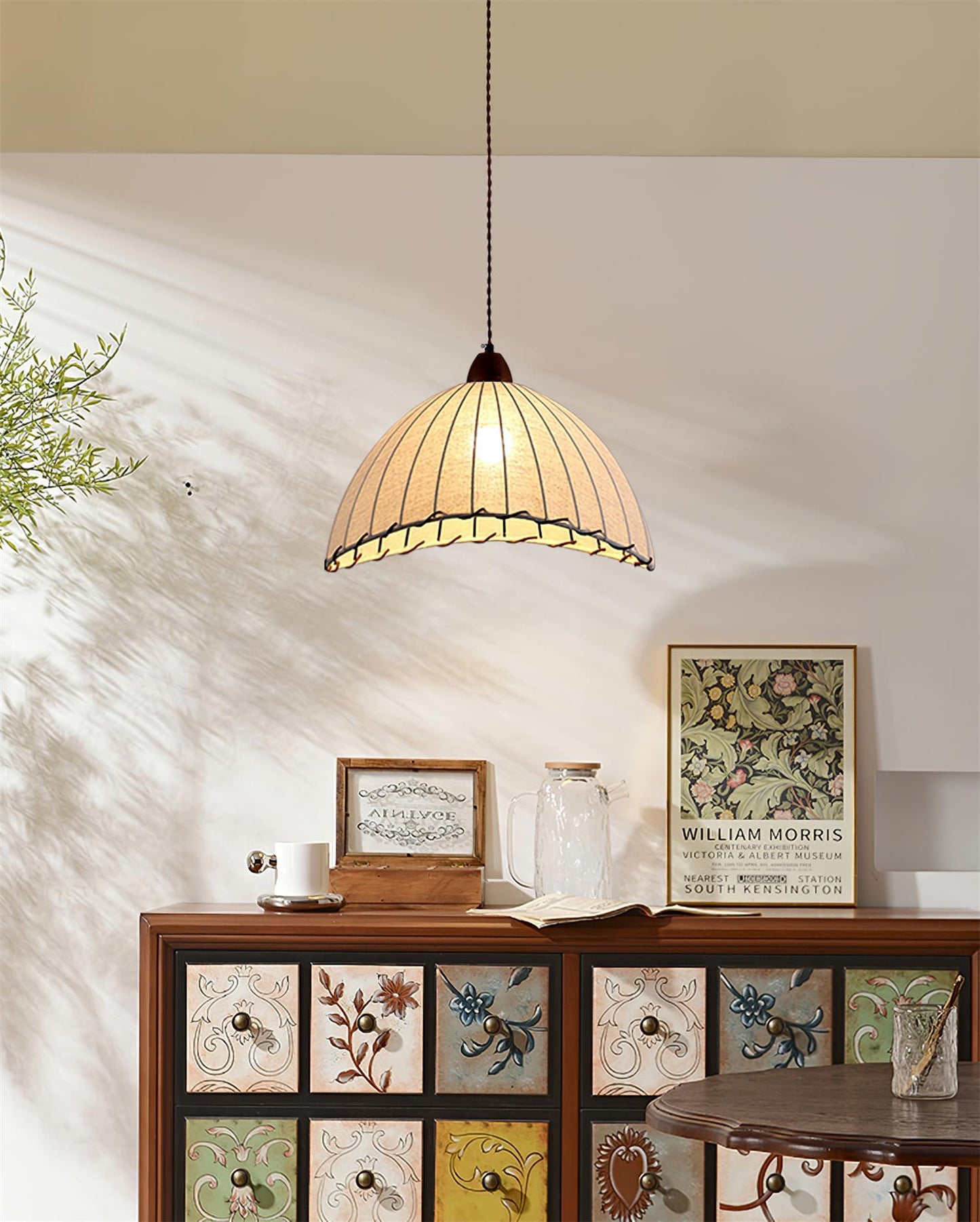 Suspension Bois et Tissu – Équilibre Naturel entre Élégance et Confort