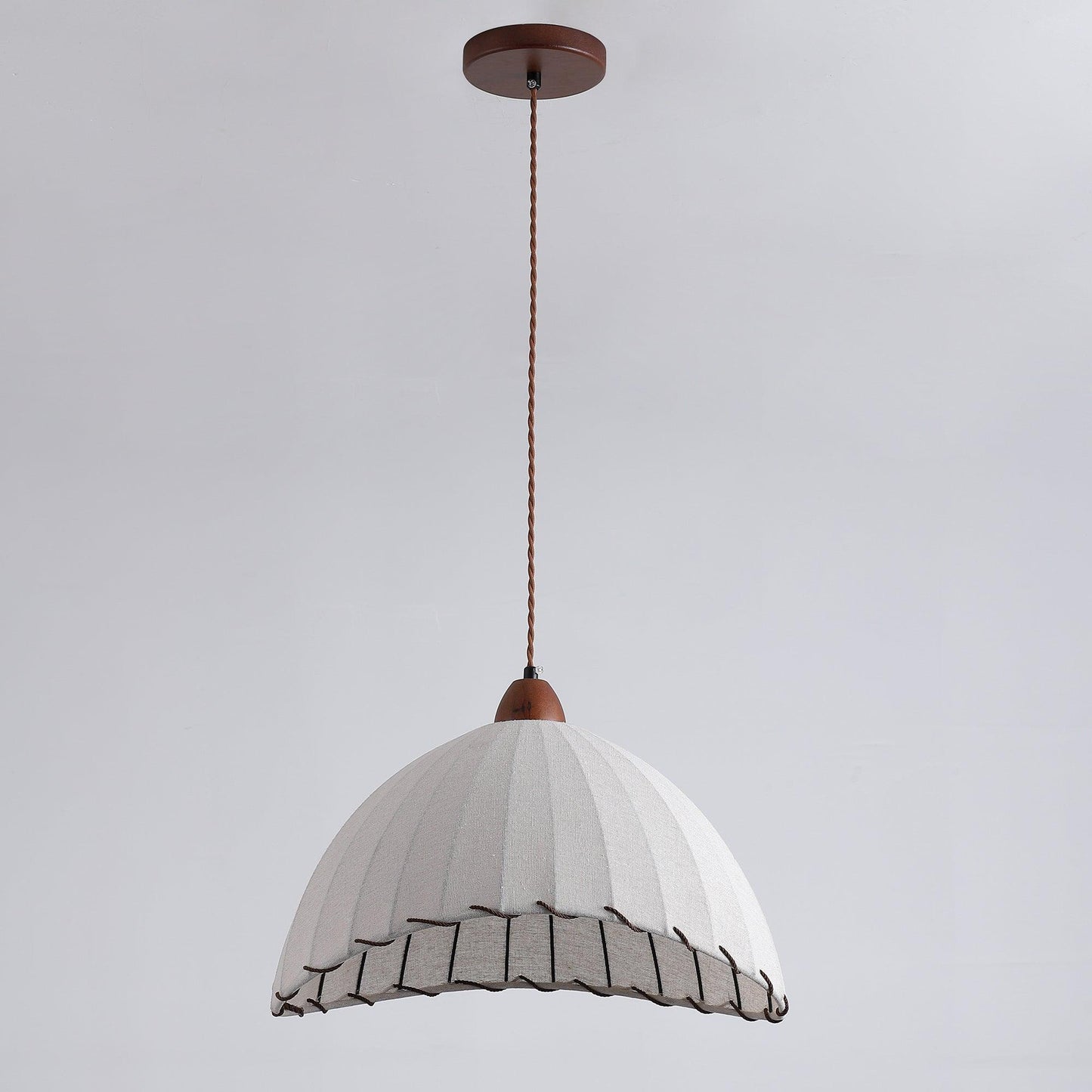 Suspension Bois et Tissu – Équilibre Naturel entre Élégance et Confort