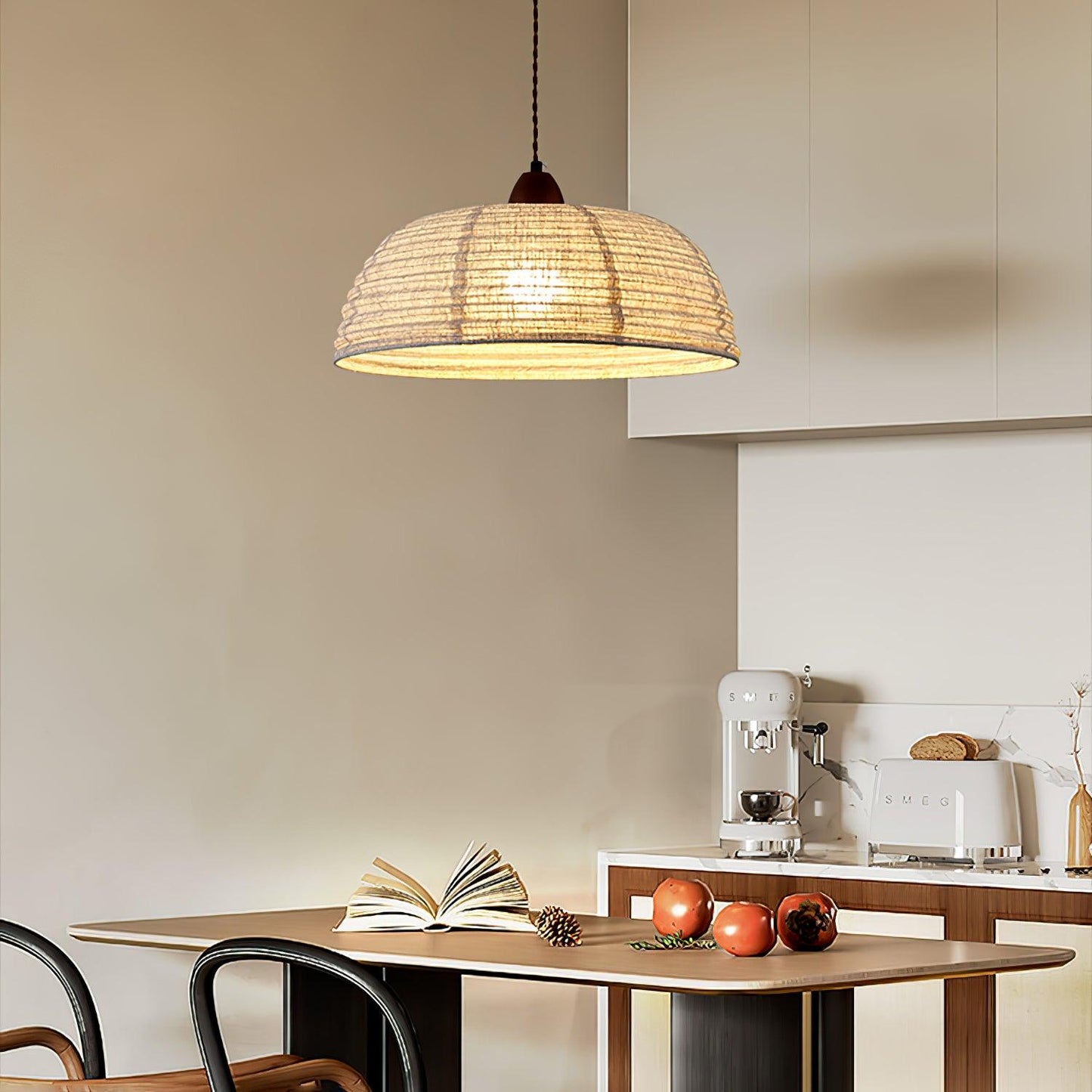 Suspension Bois et Tissu – Équilibre Naturel entre Élégance et Confort