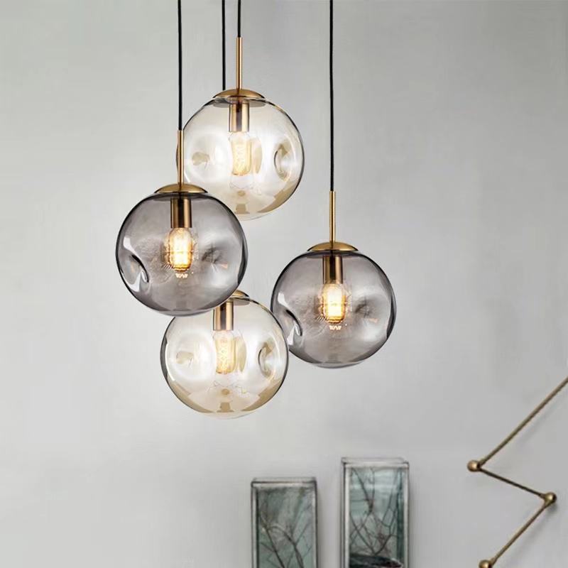 Suspension Moderne en Verre Doré – Élégance Scandinave avec Éclairage Doux