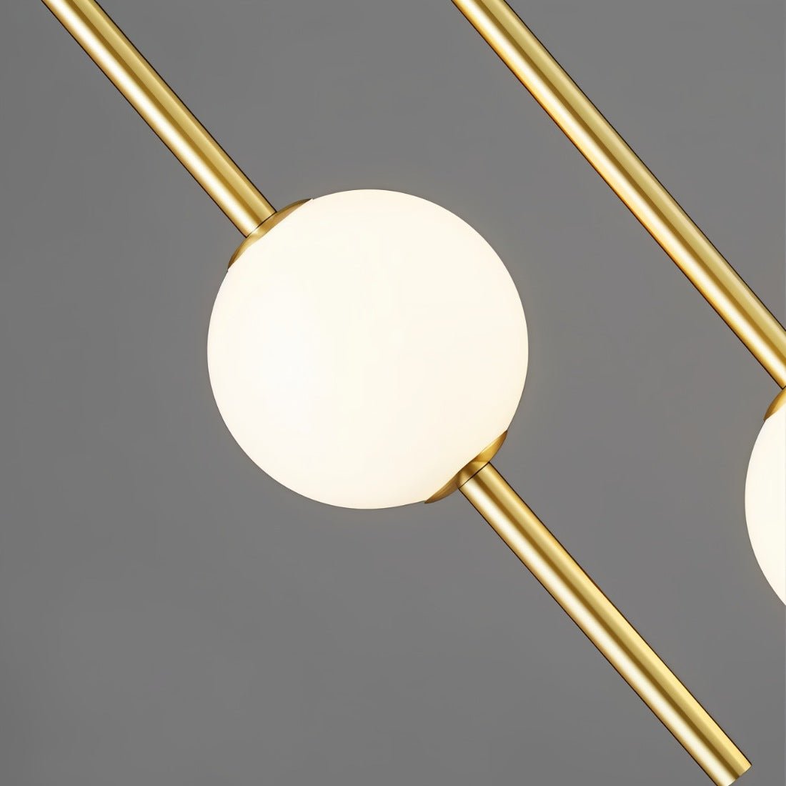 Suspension Afzal en Verre et Métal – Élégance Scandinave pour Votre Intérieur