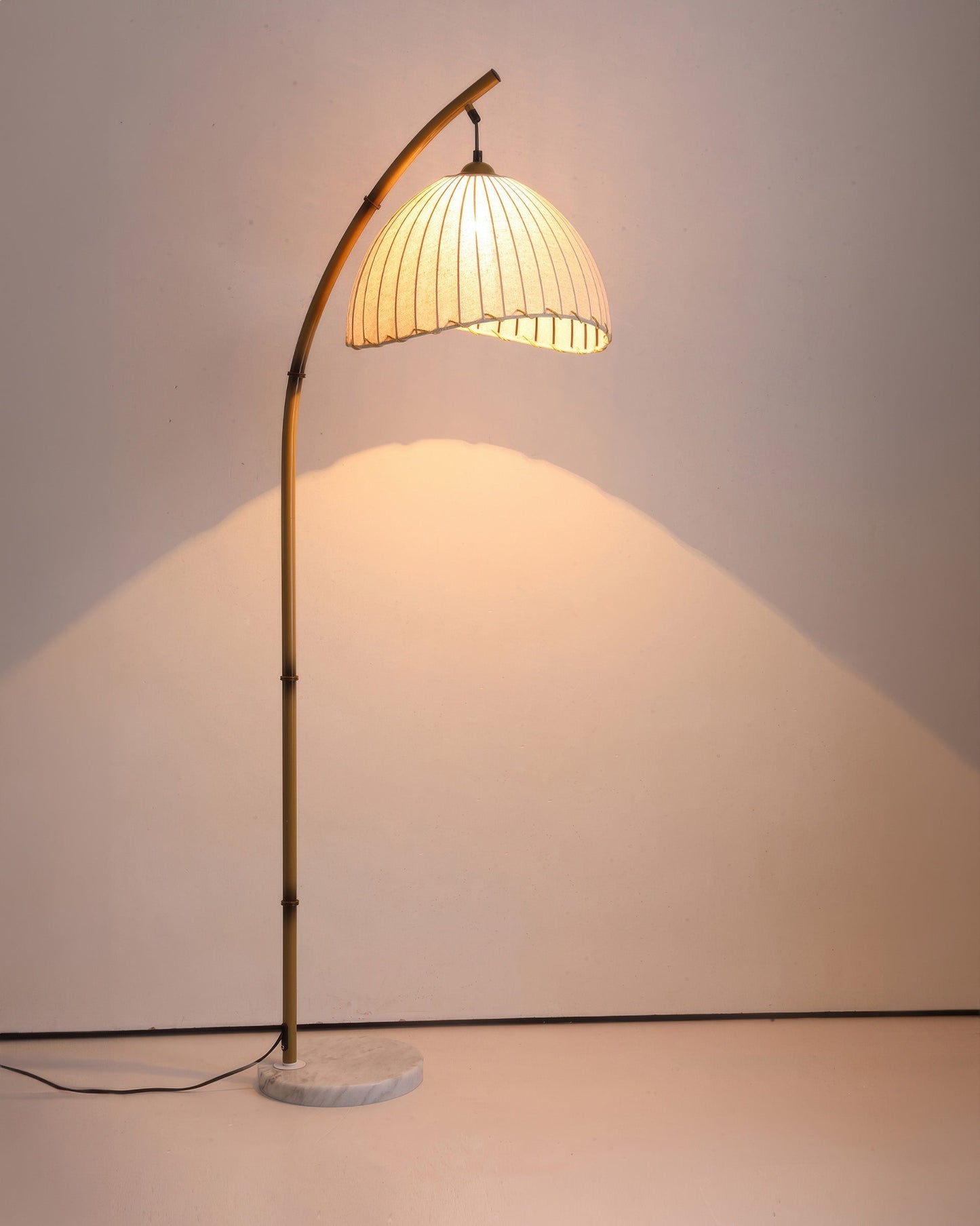 Lampe sur Pied Bamboo Zen – Éclairage Naturel LED Design Culturel