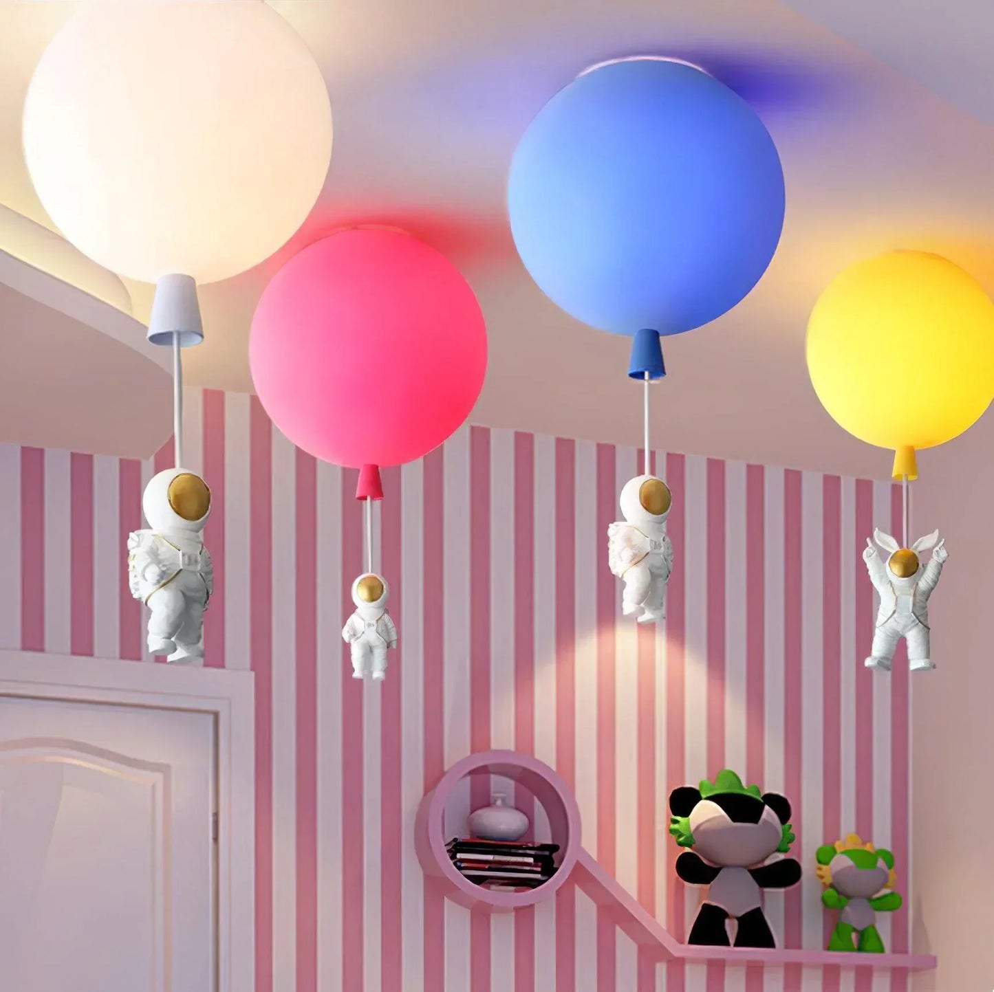Lampe LED Moderne Lune Astronaute - Suspension Éclairante Unique pour Chambre