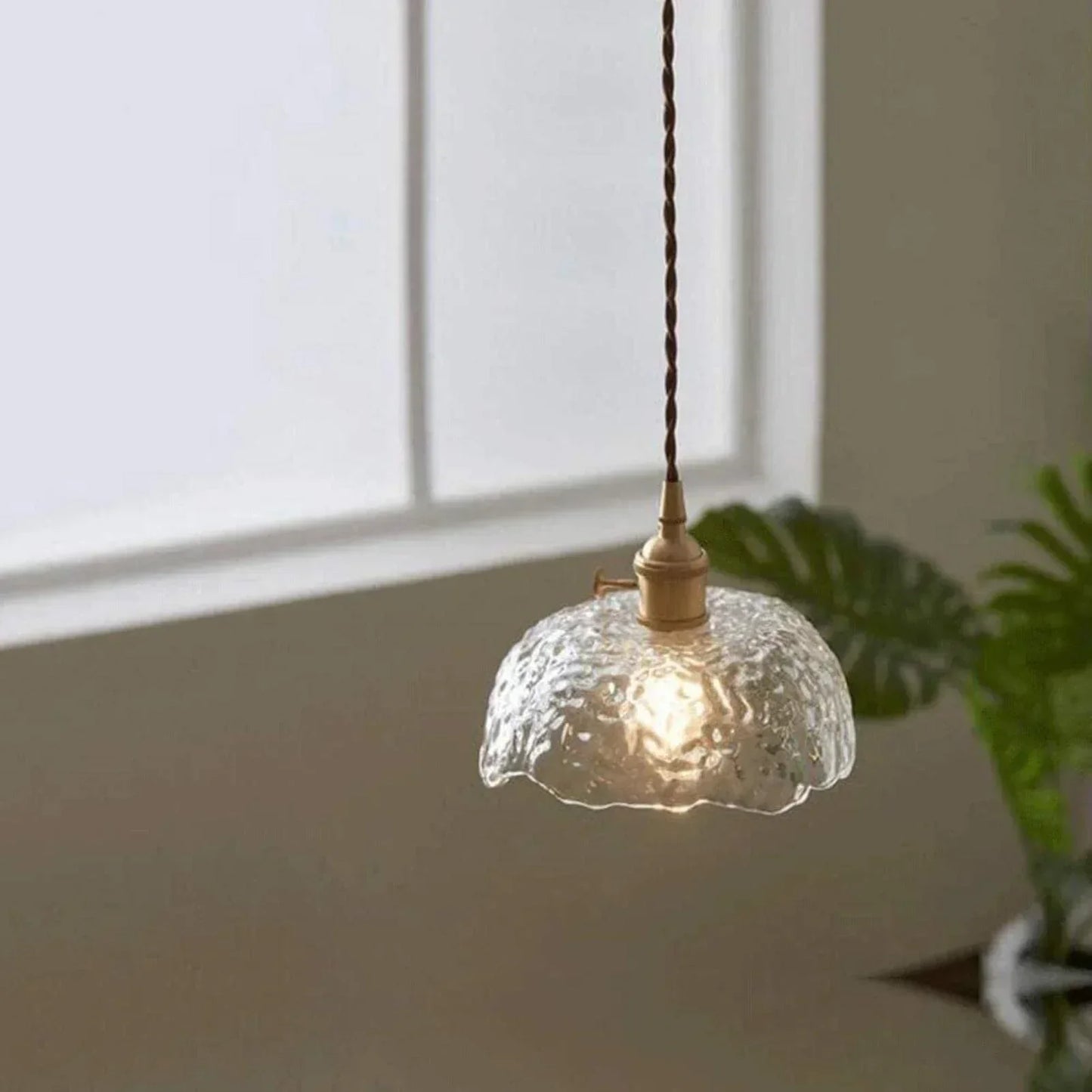 Lampe Pendante en Verre et Laiton – Éclairage Moderne et Élégant pour Chaque Intérieur