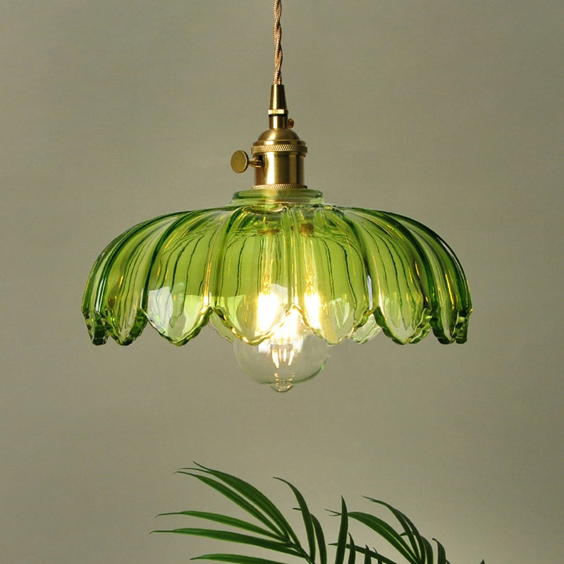 Lampe suspendue en verre translucide avec base en cuivre – Création d'une atmosphère romantique et lumineuse