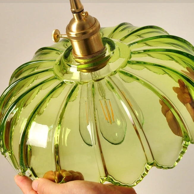Lampe suspendue en verre translucide avec base en cuivre – Création d'une atmosphère romantique et lumineuse