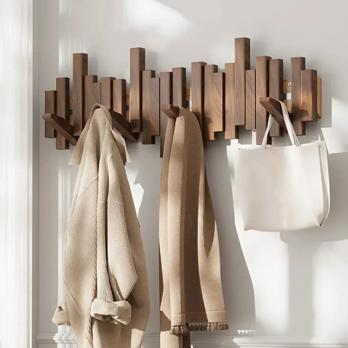 Porte-Manteau Murale en Bois Piano – Pratique et Élégant pour Organiser Votre Entrée