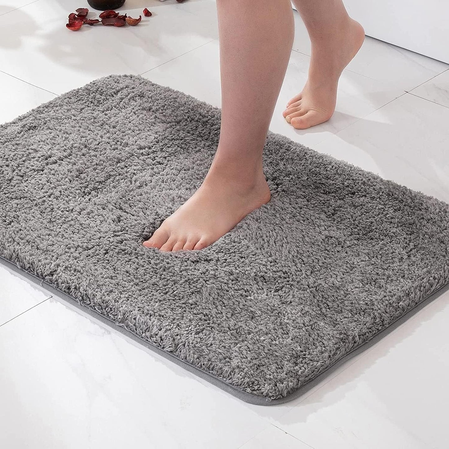 Tapis de Bain Ultra-Doux en Fourrure et Microfibre - Antidérapant et Absorbant