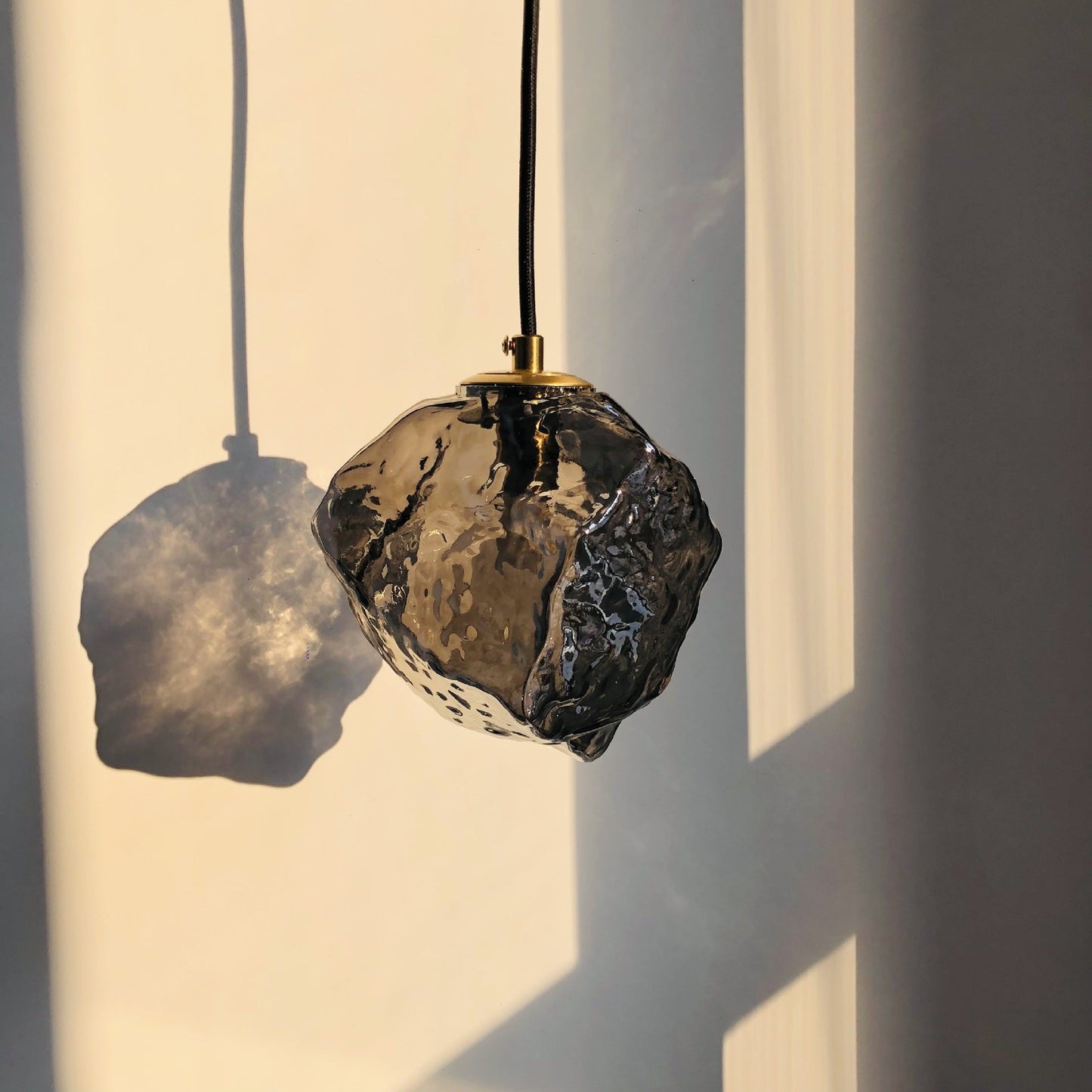Suspension Lava Glass en Cuivre et Verre – Éclairage LED Moderne