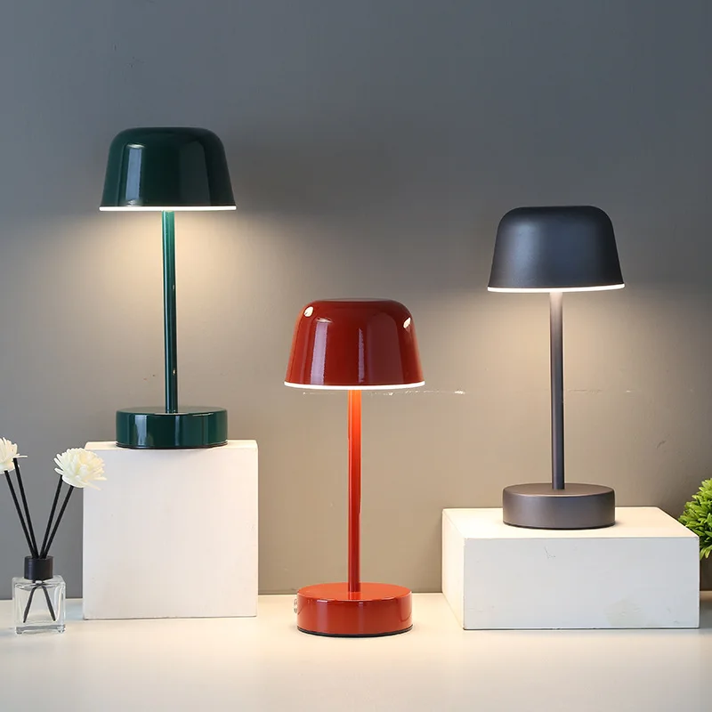Prisma Pulse Flare – Lampe de Table Moderne à Intensité Réglable et Rechargeable