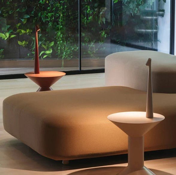 Lampe de Table Rechargeable - Design Élégant en Aluminium avec 3 Niveaux d'Intensité, Disponible en Plusieurs Couleurs