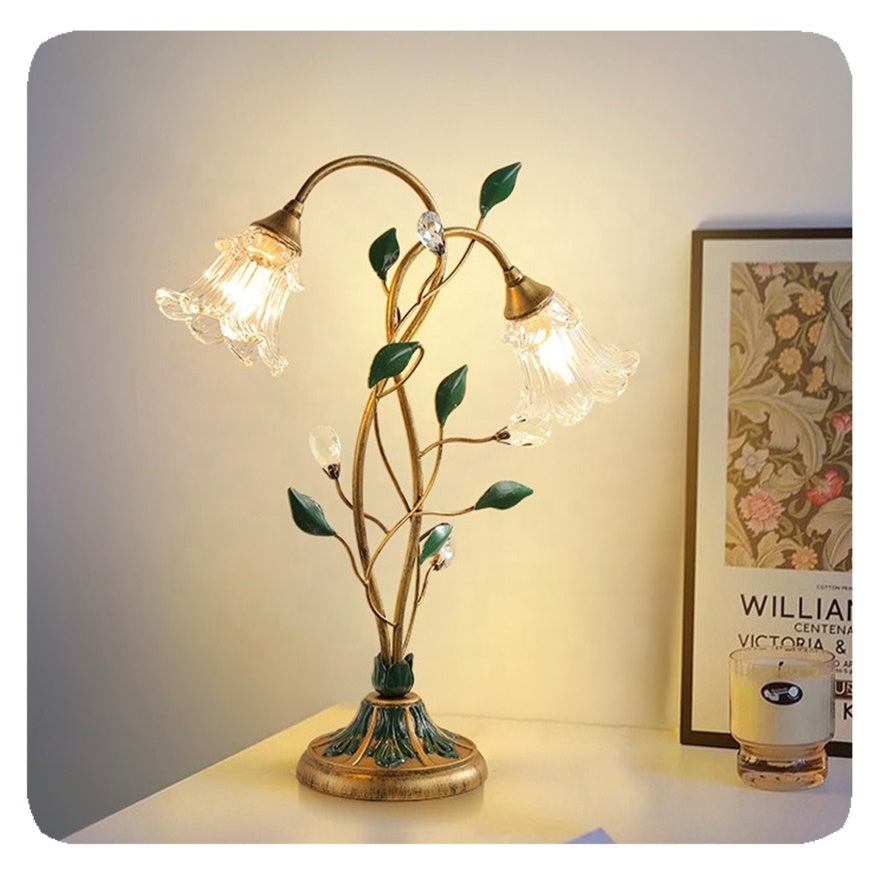 Lampe de Table Fleurie - Design Vintage en Fer, Cristal et Verre pour Chambre ou Salon