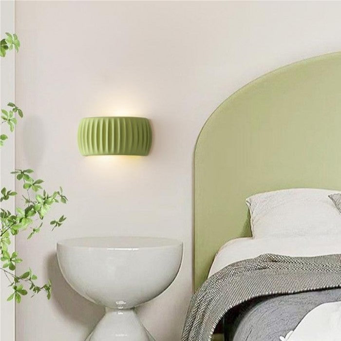 Applique Murale Scandinave en Résine - Éclairage Design avec Texture Ribblée