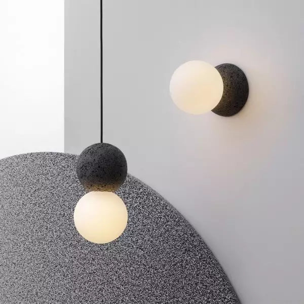 Suspension Origo – Design Géométrique en Pierre Volcanique et Diffuseur en Verre Opale