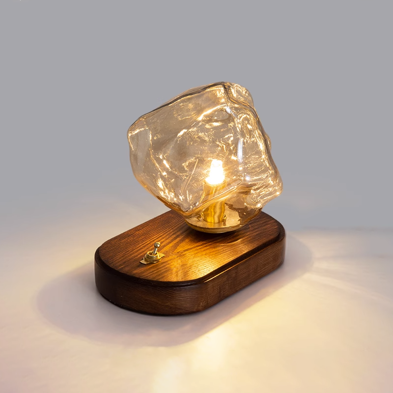 Lampe de Table en Verre Ice Stone – Design Élégant avec Base Métal et Bois