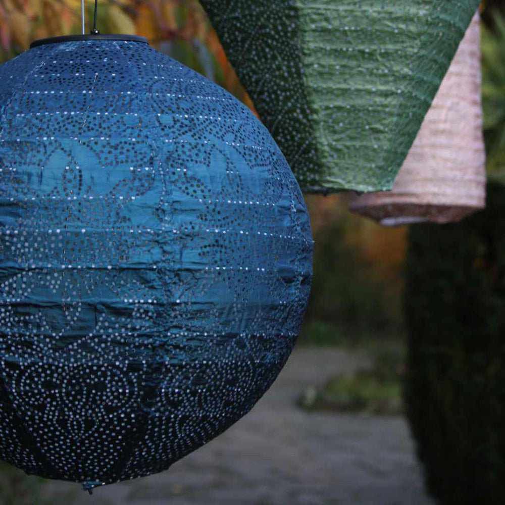 Lanterne Solaire Globe Design – Éclairage Extérieur avec Motif Marrakesh en Tyvek