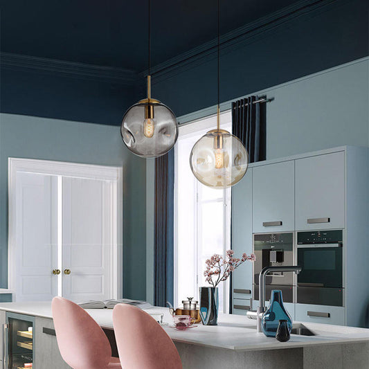 Suspension Moderne en Verre Doré – Élégance Scandinave avec Éclairage Doux