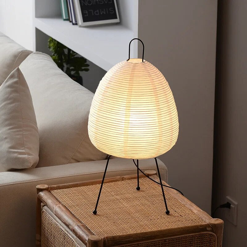Lampe de Table Japonaise en Papier de Riz - LED Design Artistique avec Pied Tripode en Bois