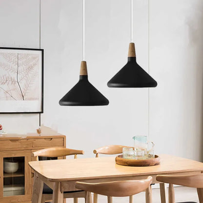 Suspension French Macaron Conique - Lampe en Aluminium et Bois au Design Moderne et Ludique