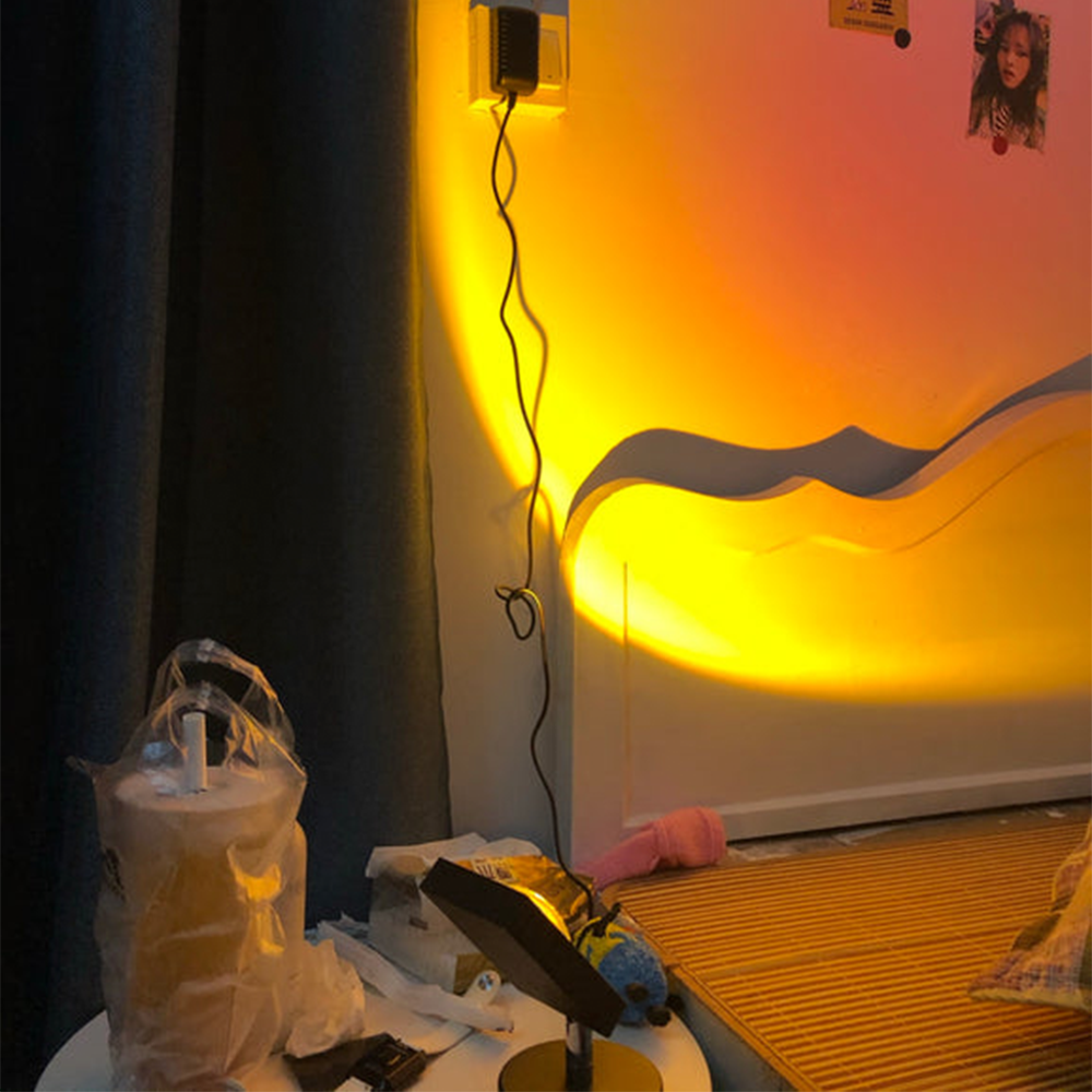 Lampe de Table SunGlow - Éclat Chaleureux et Design Nostalgique