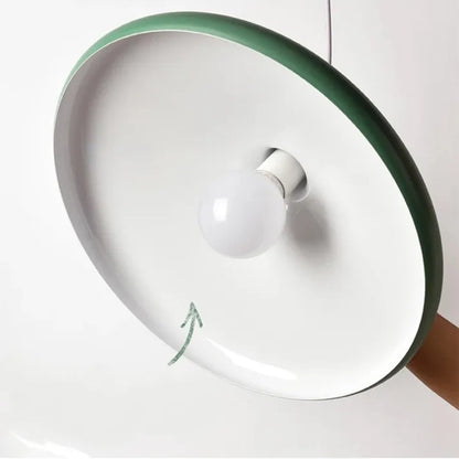 Suspension French Macaron Conique - Lampe en Aluminium et Bois au Design Moderne et Ludique