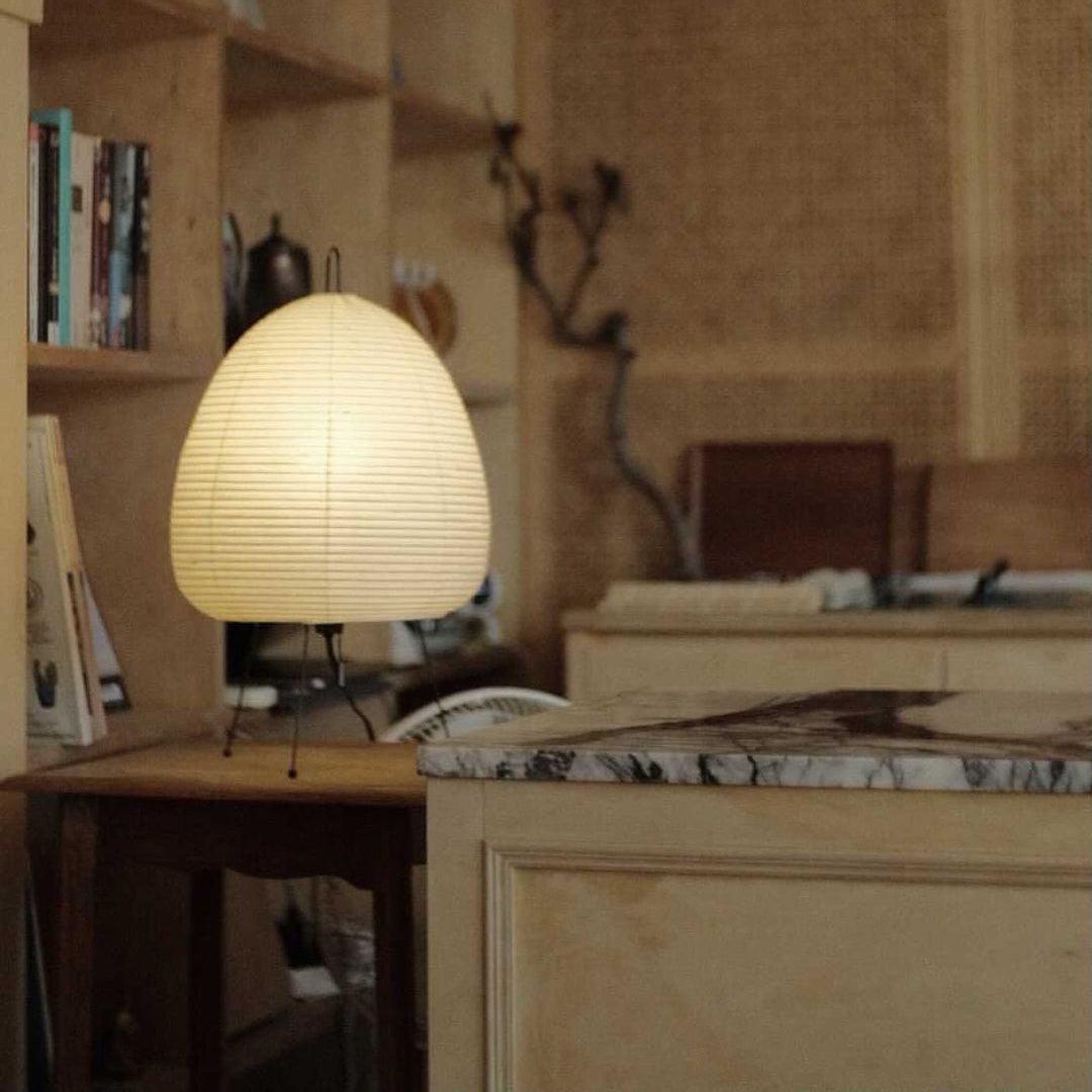 Lampe de Table Akari – Design Inspiré du Japon avec Papier de Murier et Métal
