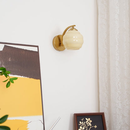 Lampe Murale Vintage Art Déco, Élégance Classique avec Abat-jour en Verre Blanc