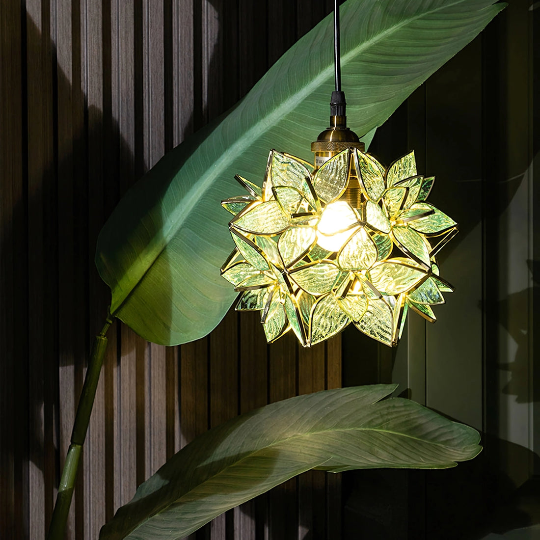 Suspension Capiz en Coquillage - Élégante Lampe en Métal et Verre pour Salon et Salle à Manger