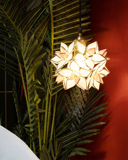 Suspension Capiz en Coquillage - Élégante Lampe en Métal et Verre pour Salon et Salle à Manger