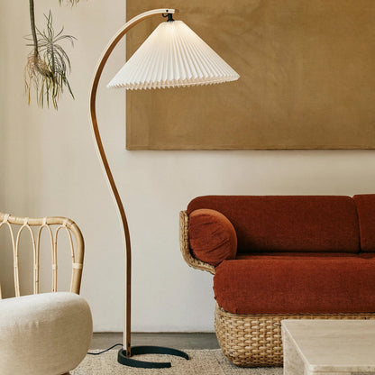 Lampe sur Pied Caprani – Design Scandinave 70’s avec Base en Bois et Métal