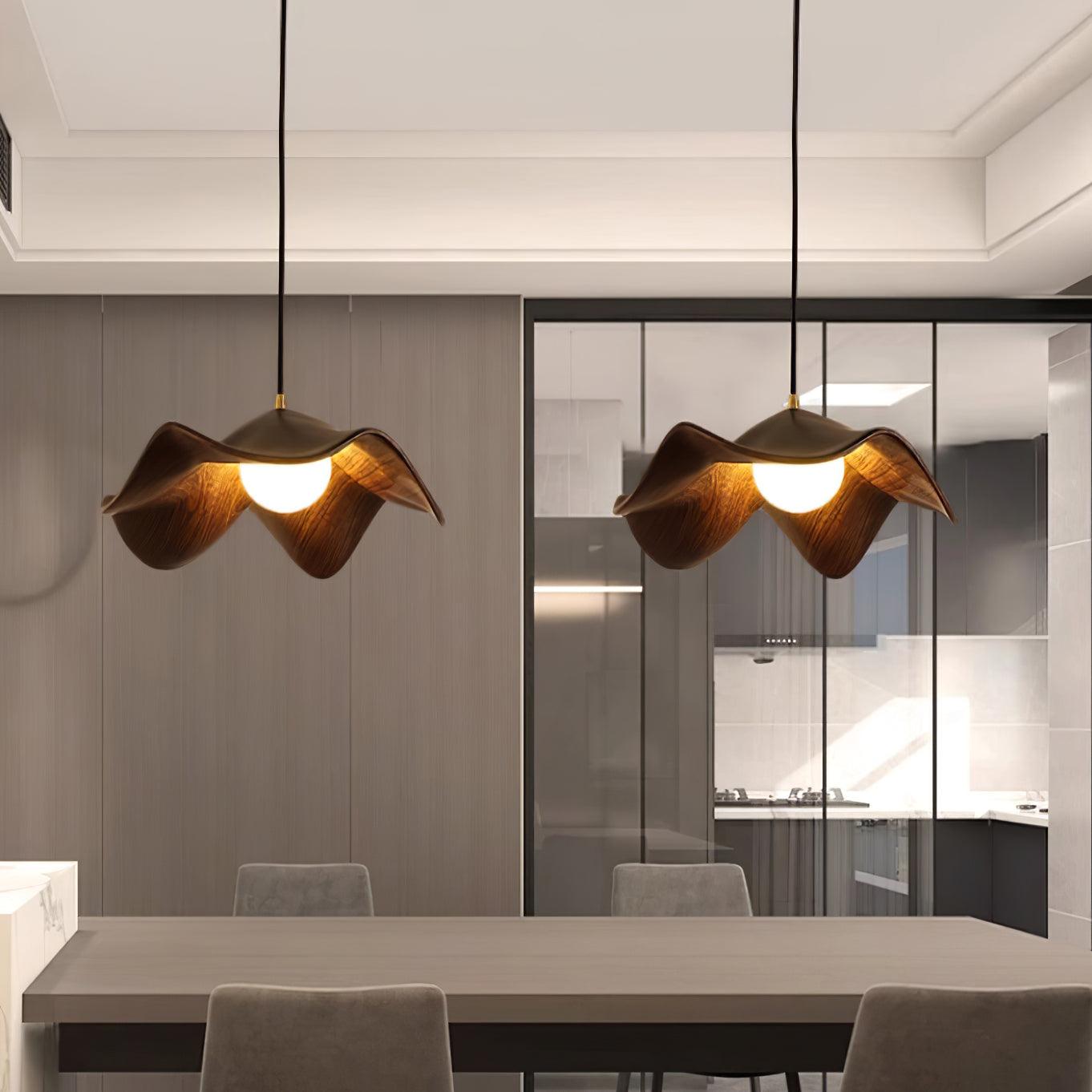 Suspension Casia Unique – Design Lotus avec Finition en Métal et Résine
