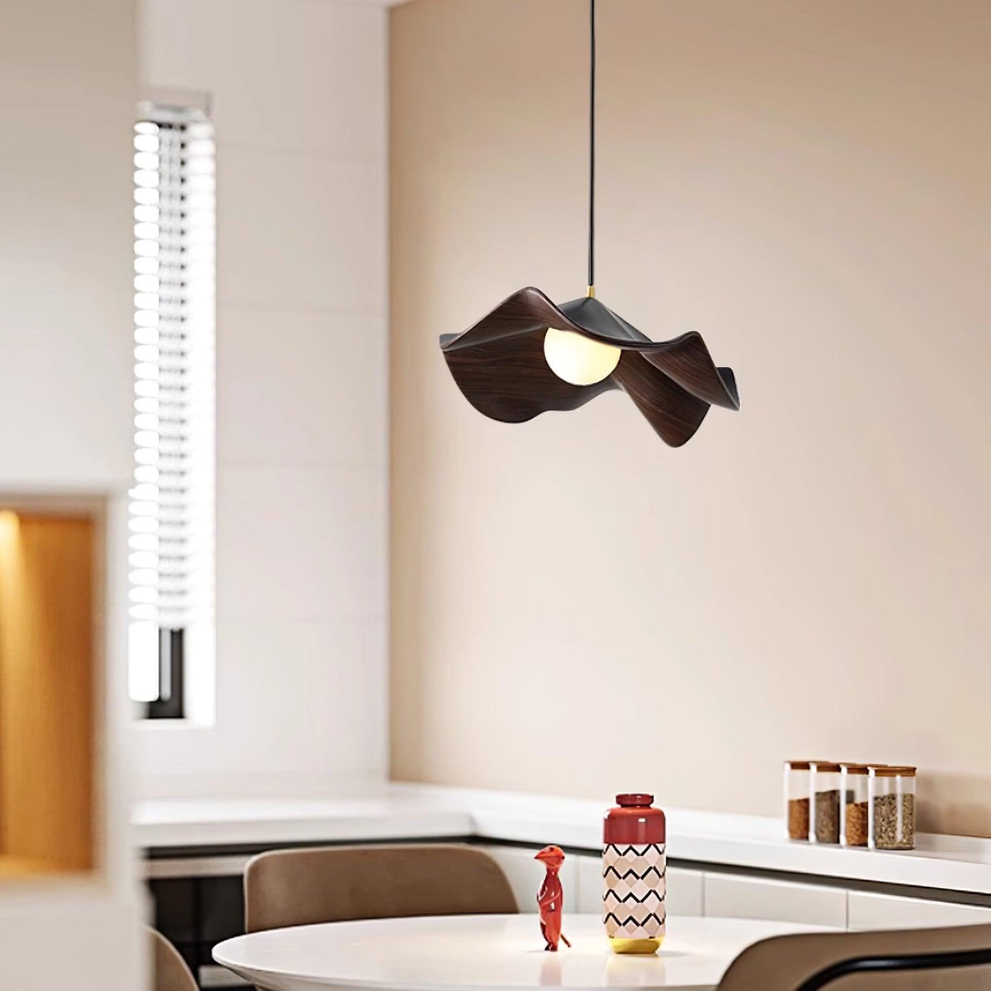 Suspension Casia Unique – Design Lotus avec Finition en Métal et Résine